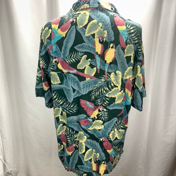 Island Traditions of Hawaii Button Up Shirt - Picture 4 of 10